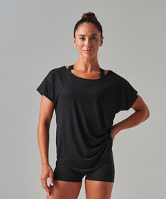 Scoop neck T